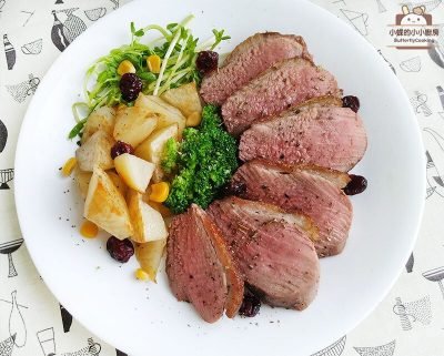 煙肉蘑菇汁炆鴨脾配寬條麵菜