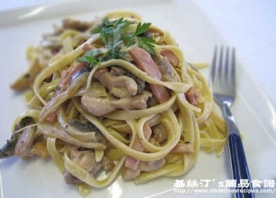 白汁火腿雞絲菠菜麵