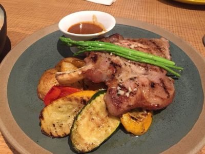 煙豬扒配鮮蘋果蘇莎薯菜